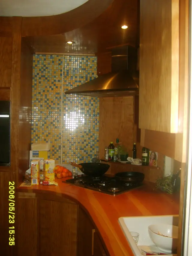 Cherry kitchen — image 6