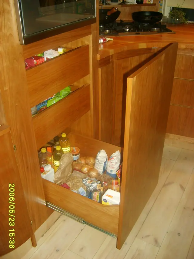 Cherry kitchen — image 8